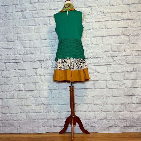 Gucci Silk Leaf Print Scarf - Picture 5 of 7